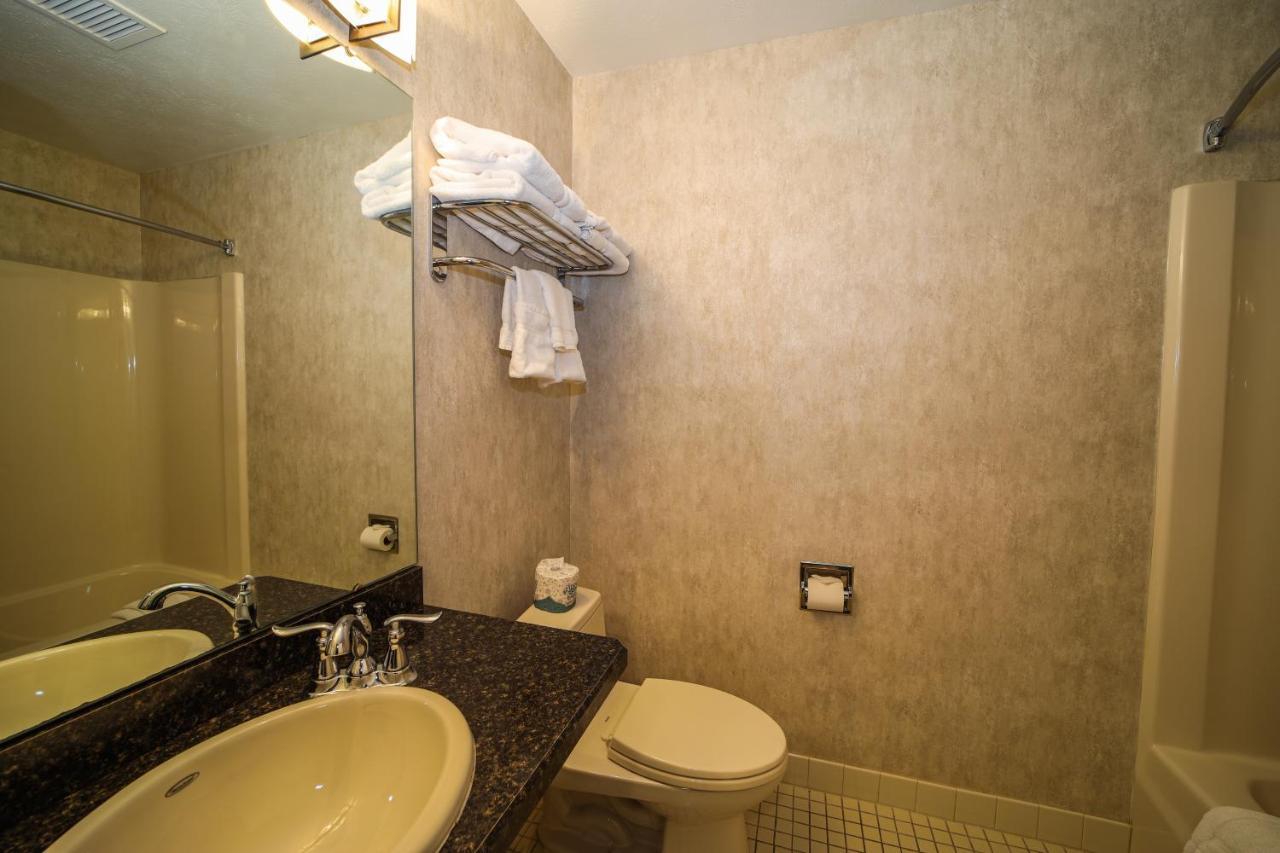 The Grand Resort Howland Corners